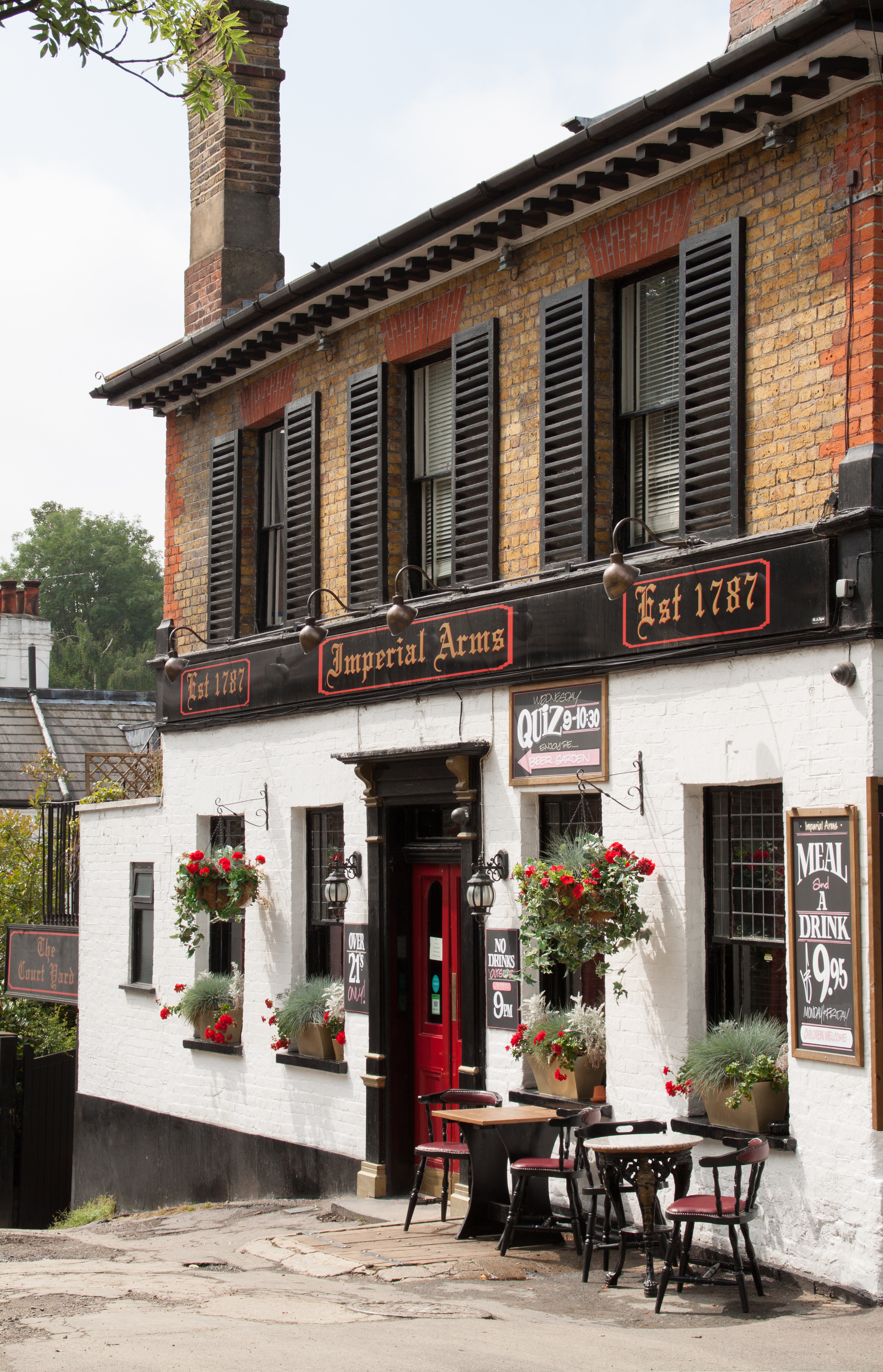 Imperial Arms Pub and Courtyard Bistro