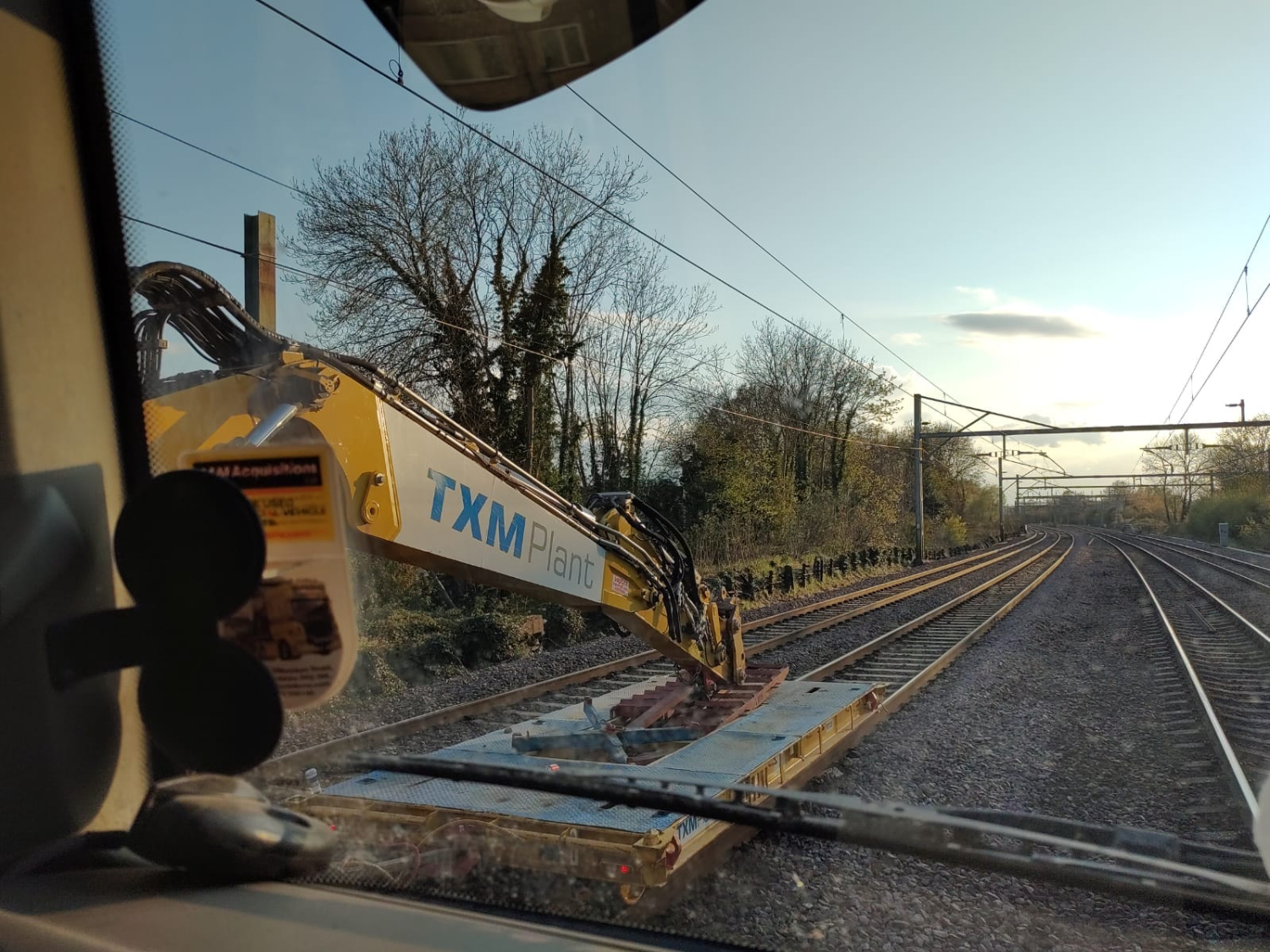 Rail Track Support Aggregates & Commercial Grab Hire Services | DT Services